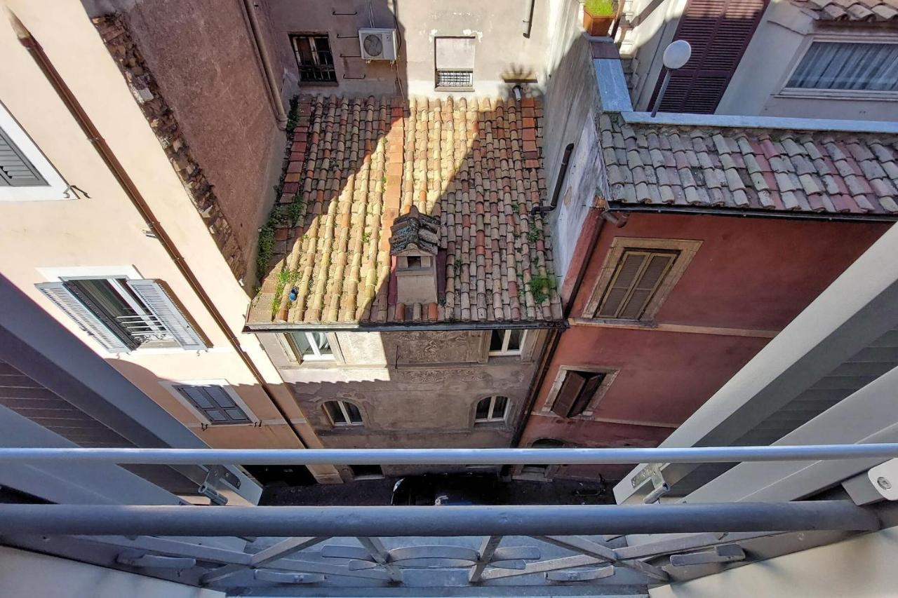 Vicolo Cellini By Halldis Rome Bagian luar foto